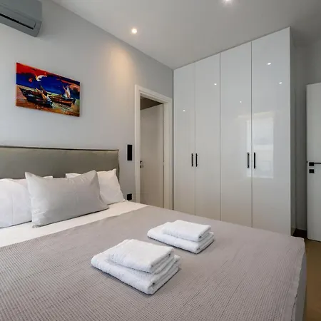 Infinite Blue ,centro Marina A1 Апартаменты *