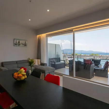 Infinite Blue ,centro Marina A1 Апартаменты *